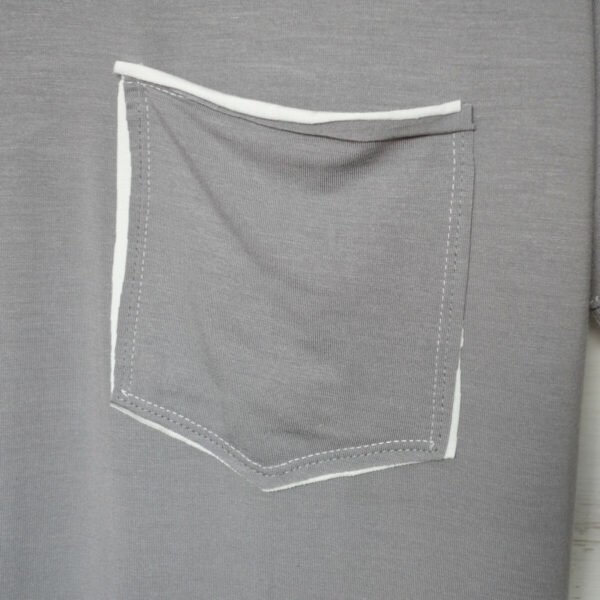 T-Shirt aus Tencel grau / weiß – Bild 3