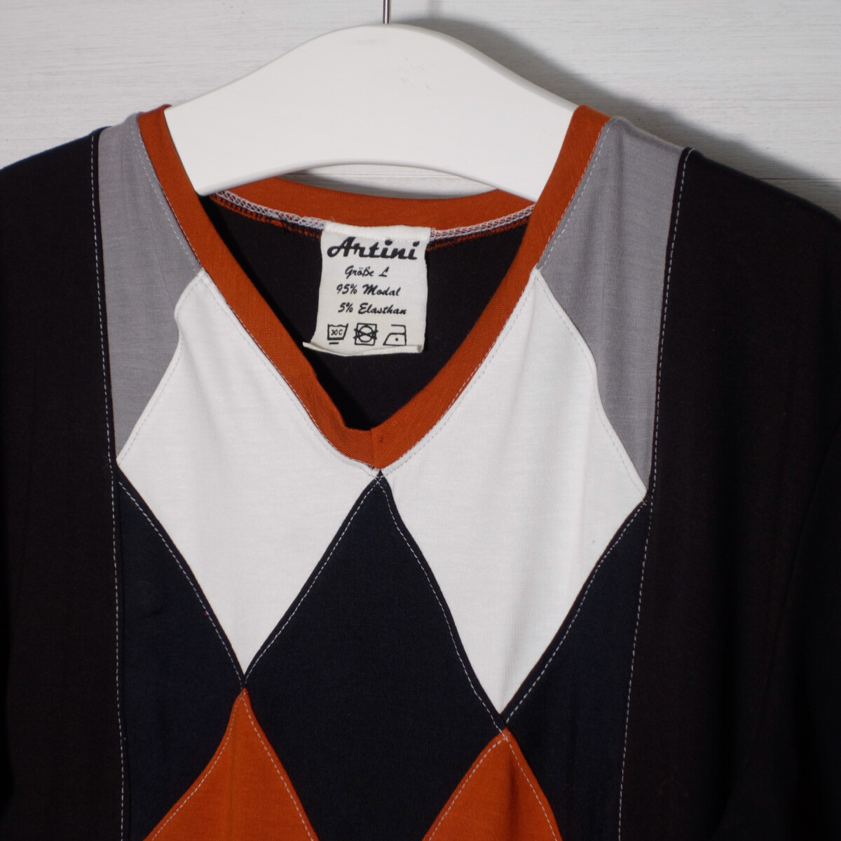 T-Shirt aus Tencel schwarz/ gemustert