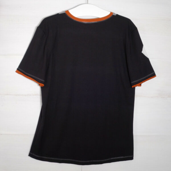 T-Shirt aus Tencel schwarz/ gemustert – Bild 4