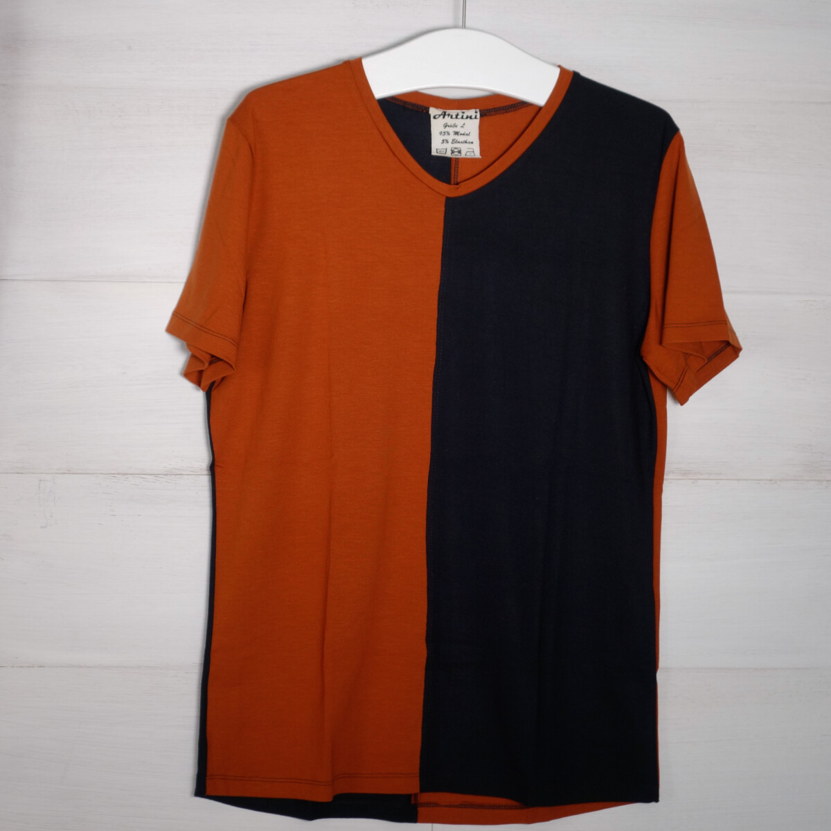 T-Shirt aus Bambus- Jersey terracotta/ schwarz