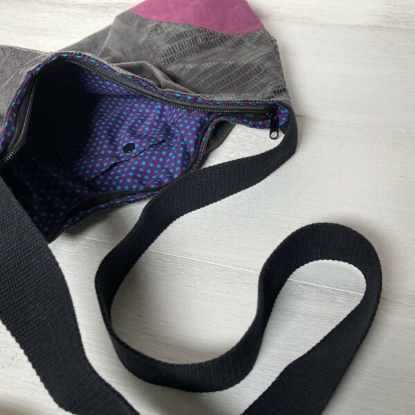Schultertasche schwarz-lila – Bild 3