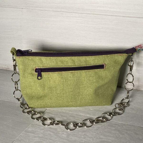 Upcycling Schultertasche grün – Bild 3