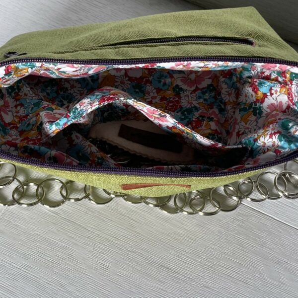 Upcycling Schultertasche grün – Bild 5
