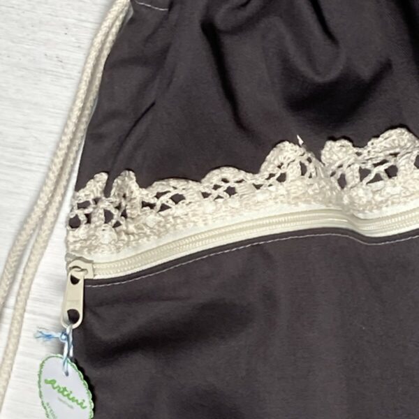 Upcycling Turnbeutel grau mit Spitze – Bild 3