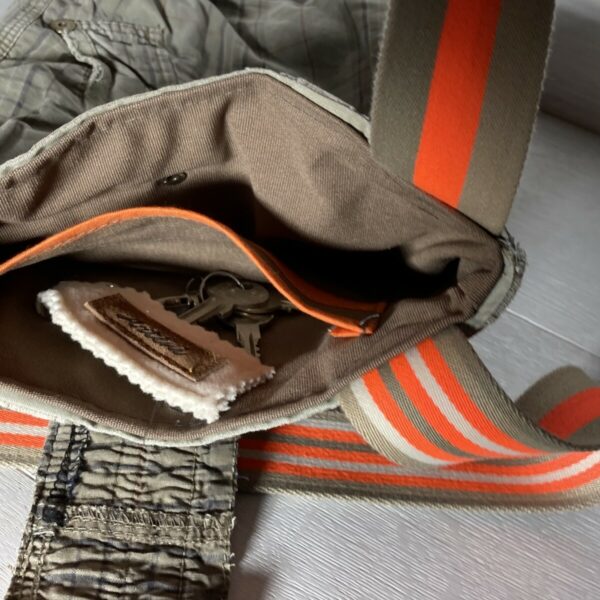 Upcycling Schultertasche braun/ orange kariert – Bild 4