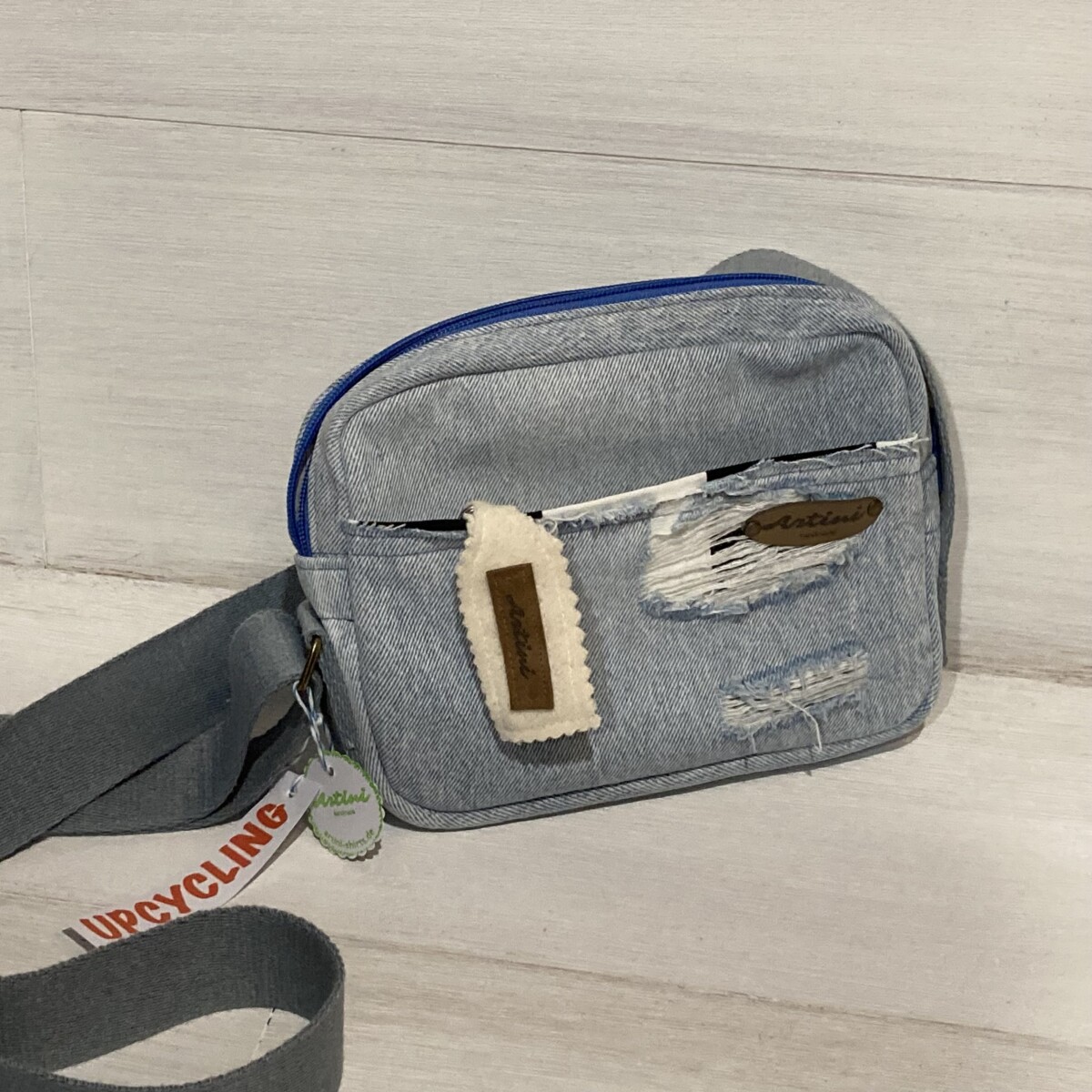 Upcycling Umhängetasche M4