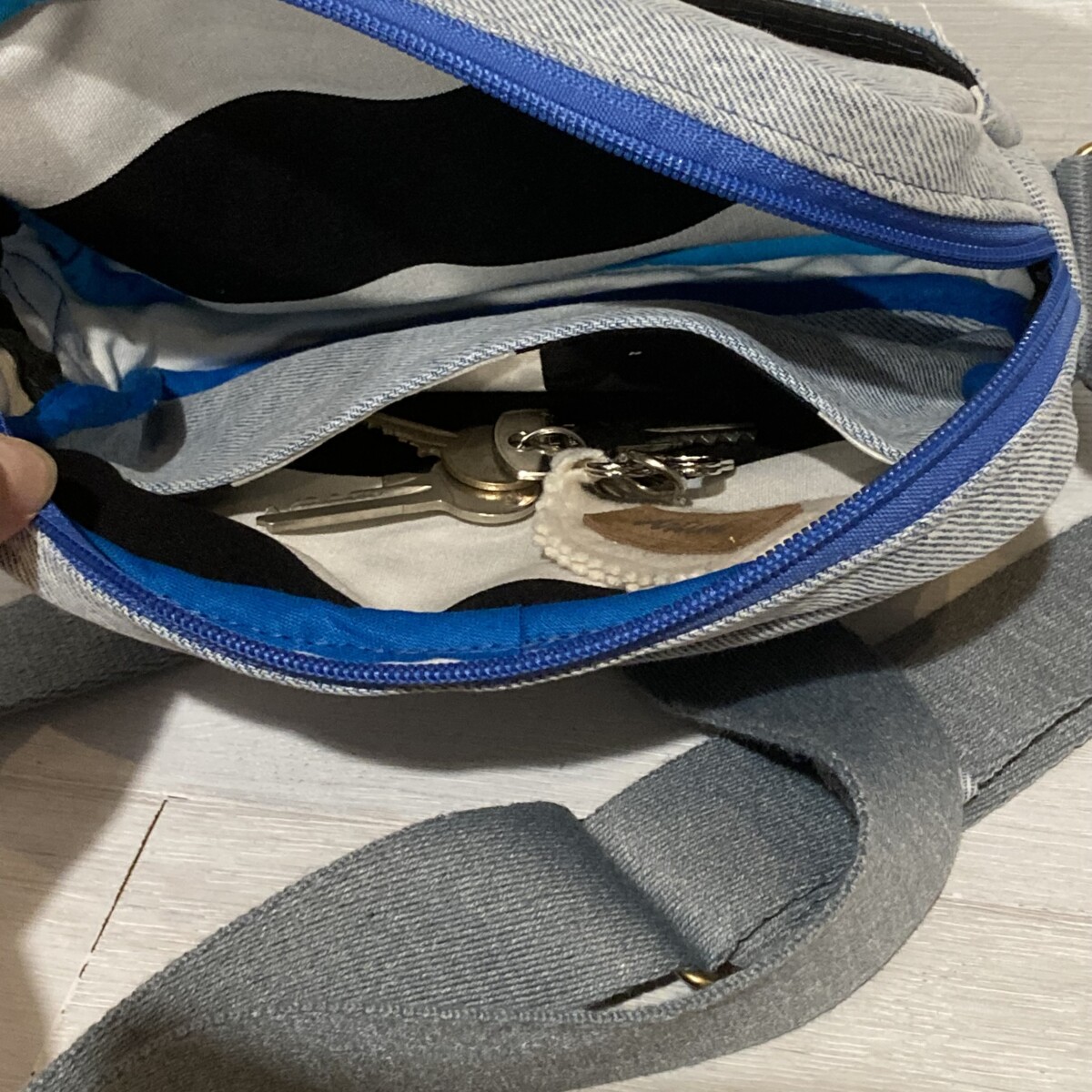 Upcycling Umhängetasche M4