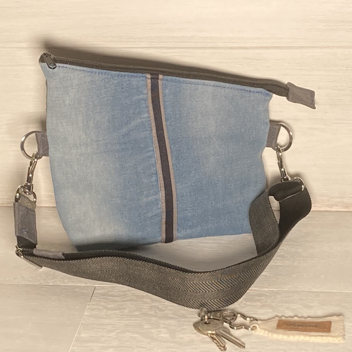 Upcycling Clutch Jeans schwarz/blau