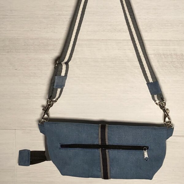 Upcycling Clutch Jeans blau/ schwarz – Bild 4