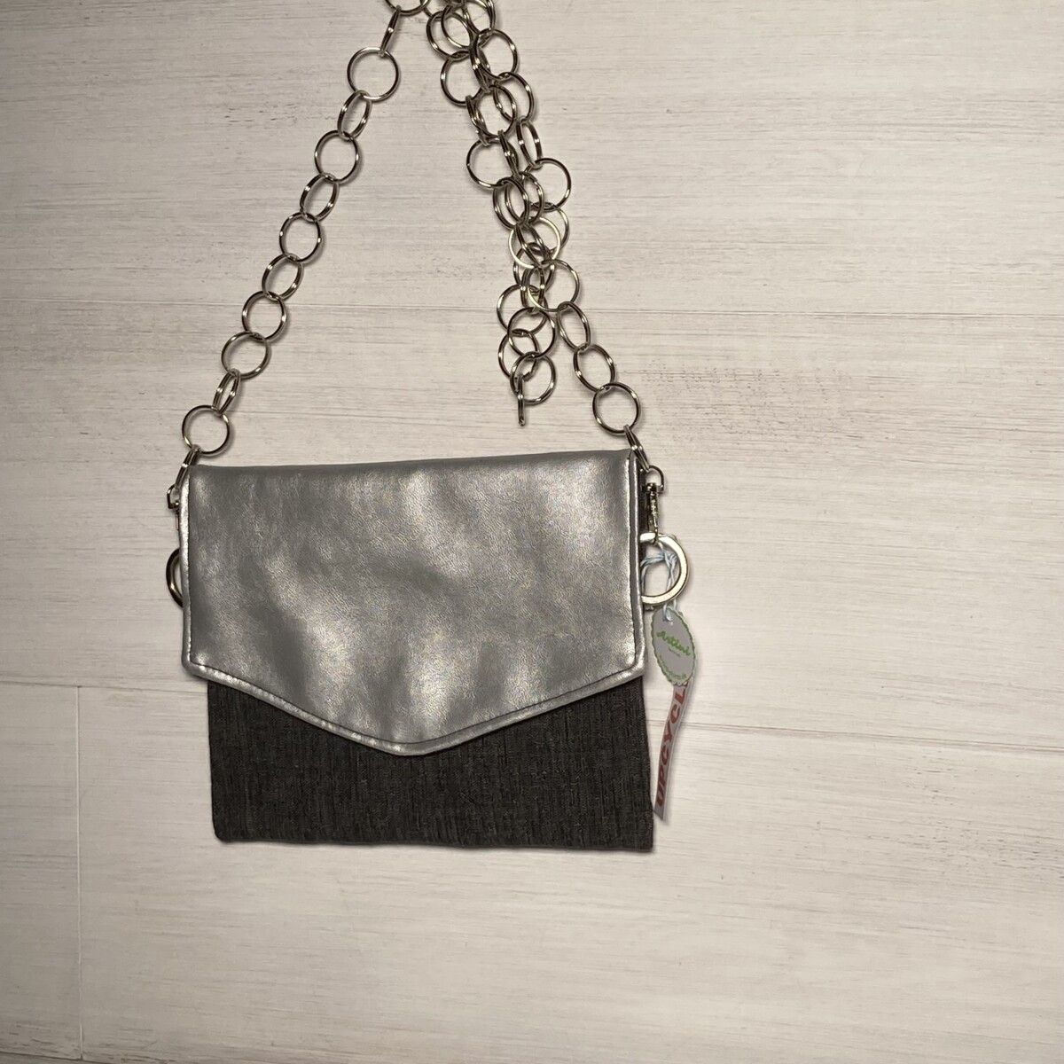 Elegante Upcycling Umhängetasche