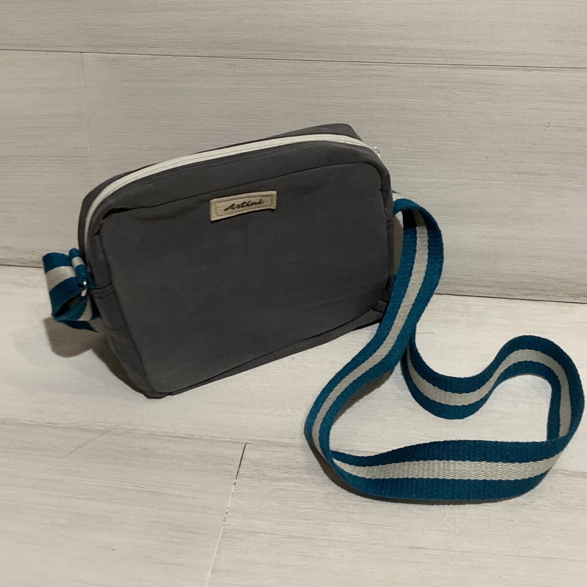 Upcycling Umhängetasche M4.1