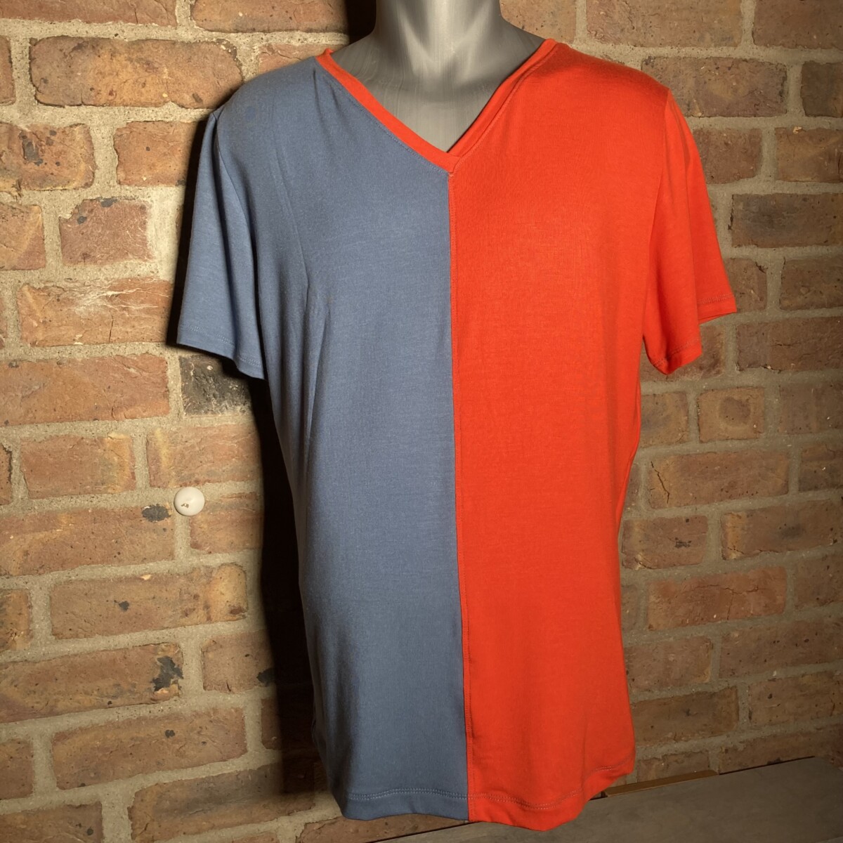 T-Shirt aus Tencel graublau/ orange