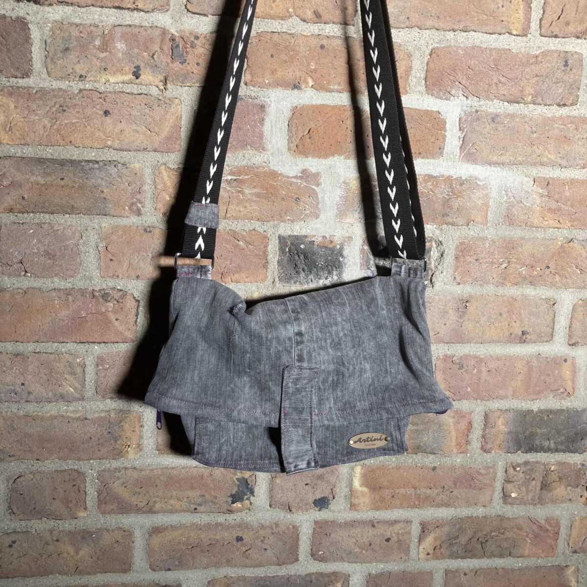 Upcycling Umhängetasche M5