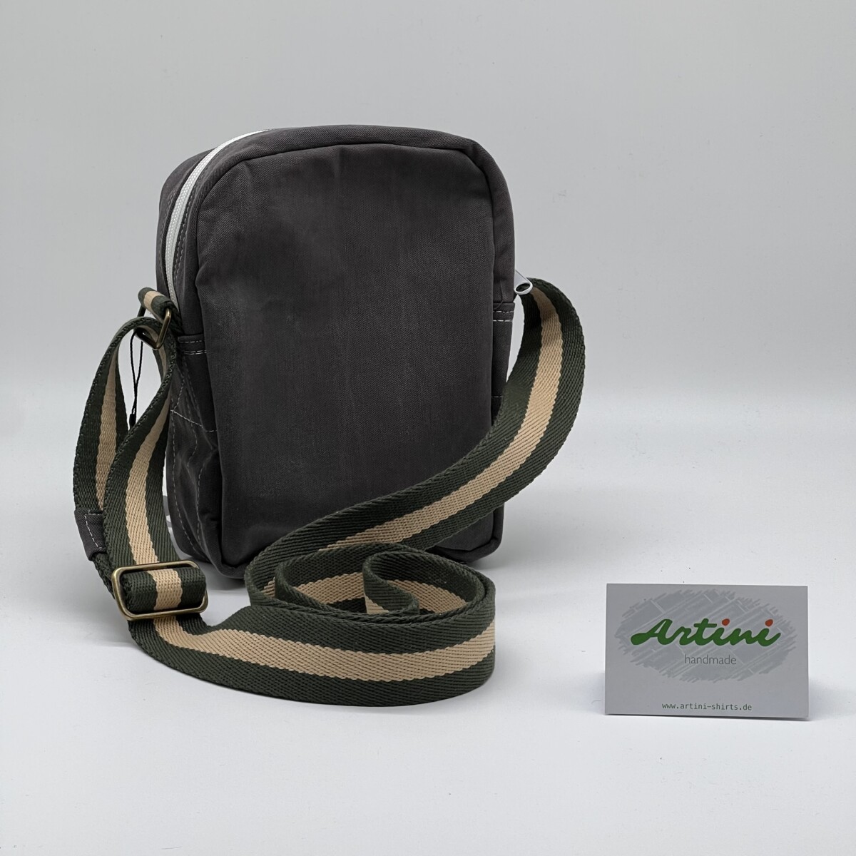 Upcycling Umhängetasche M3.2