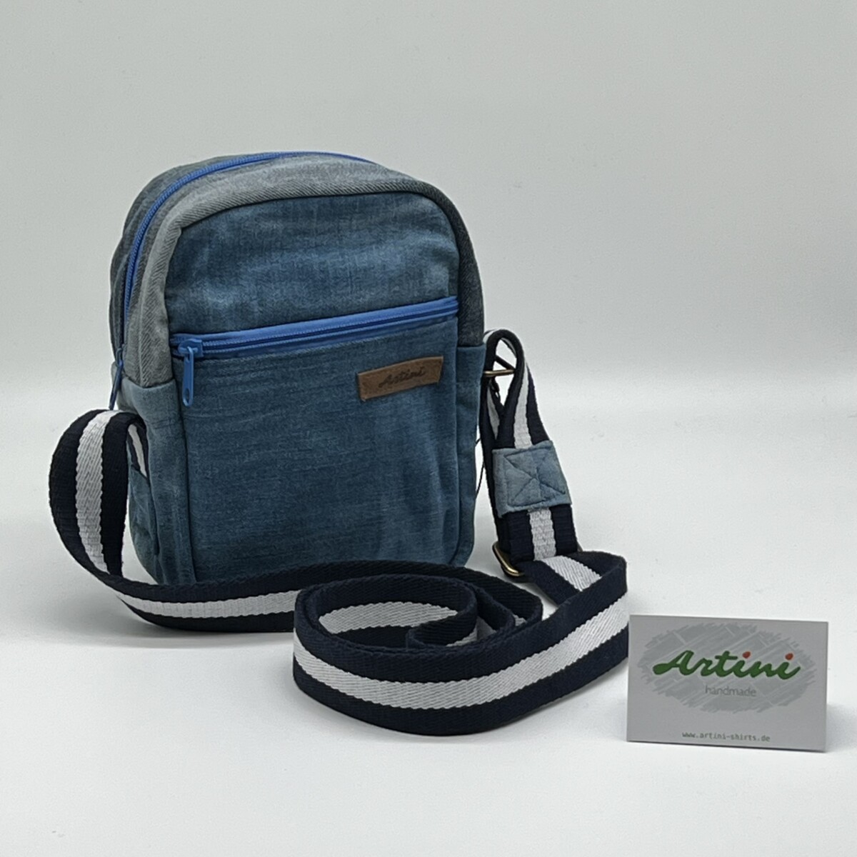 Upcycling Umhängetasche M3