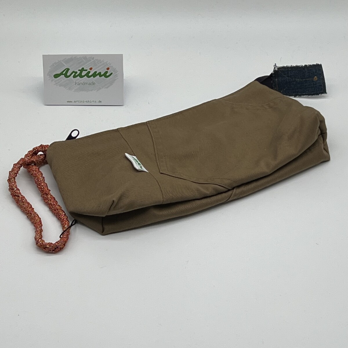 Upcycling Utensilientasche oliv