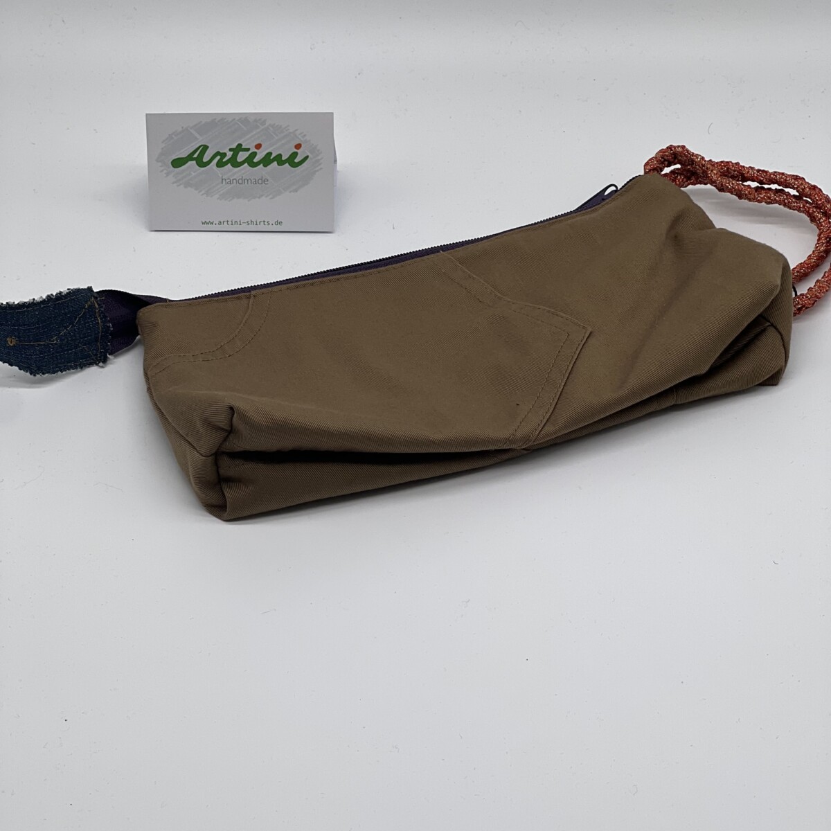 Upcycling Utensilientasche oliv