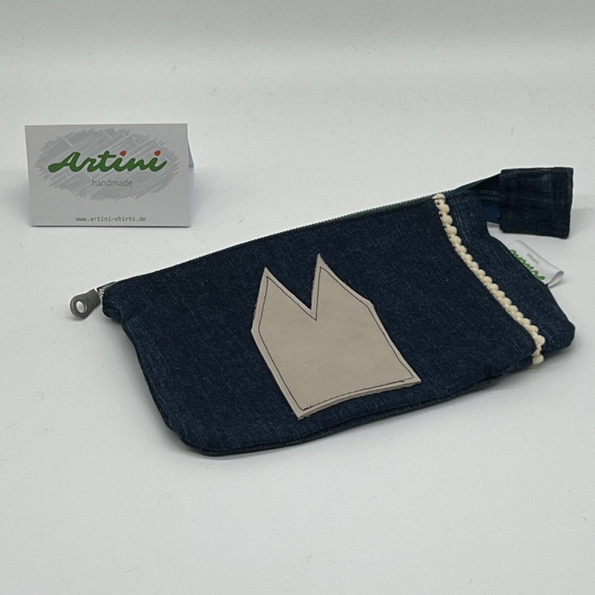 Upcycling Utensilientasche Dom jeans/weiß