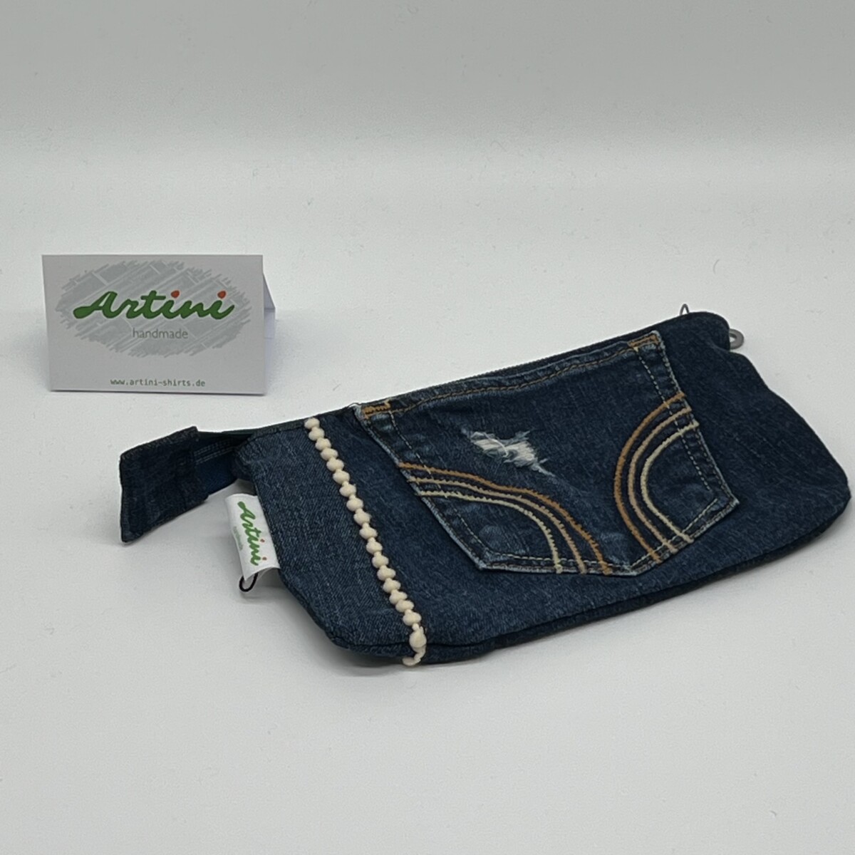 Upcycling Utensilientasche Dom jeans/weiß