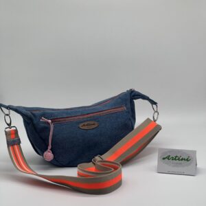 Upcycling Umhängetasche Moonbag Mini Jeans blau/pink