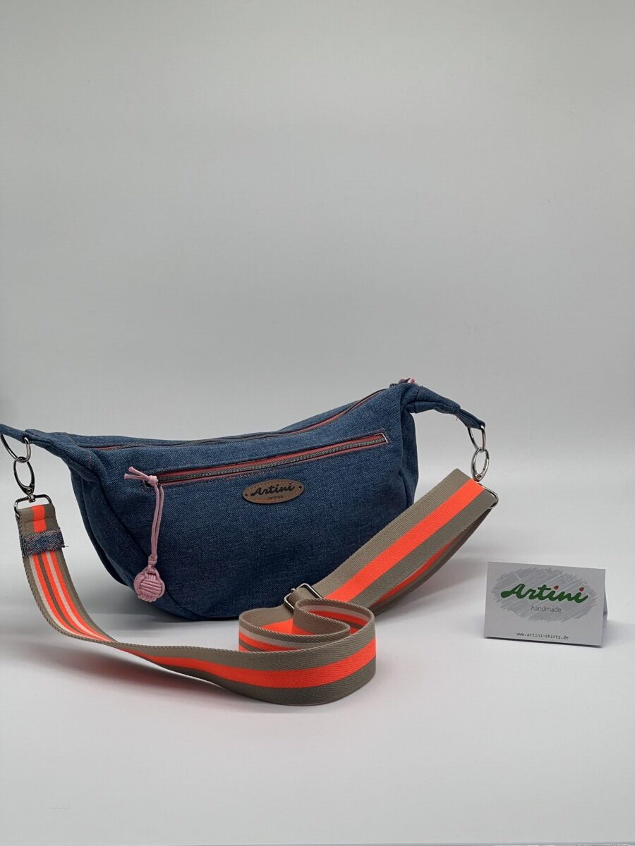 Upcycling Umhängetasche Moonbag Mini Jeans blau/pink