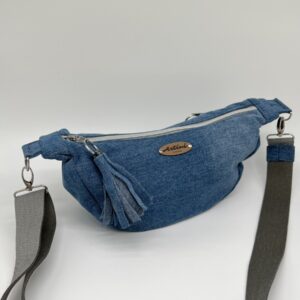 Upcycling Umhängetasche Moonbag Mini Jeans blau